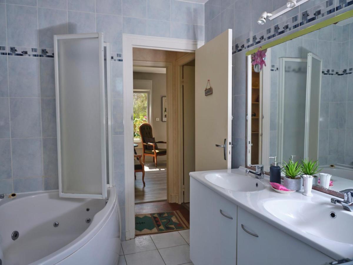 Les Roses Bed & Breakfast Santec Eksteriør bilde