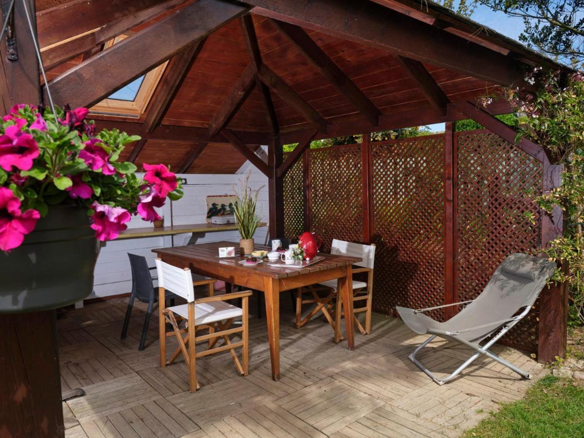 Les Roses Bed & Breakfast Santec Eksteriør bilde