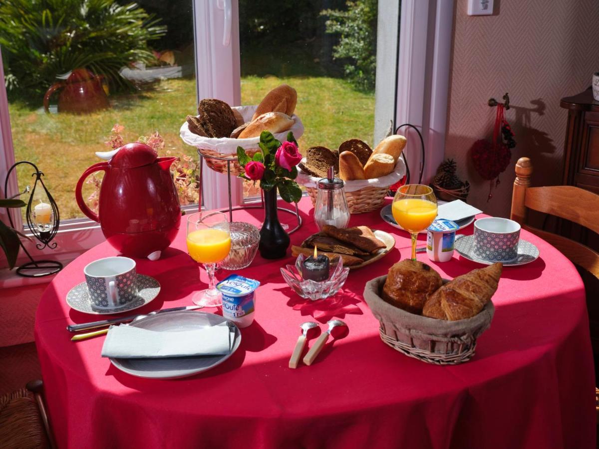 Les Roses Bed & Breakfast Santec Eksteriør bilde