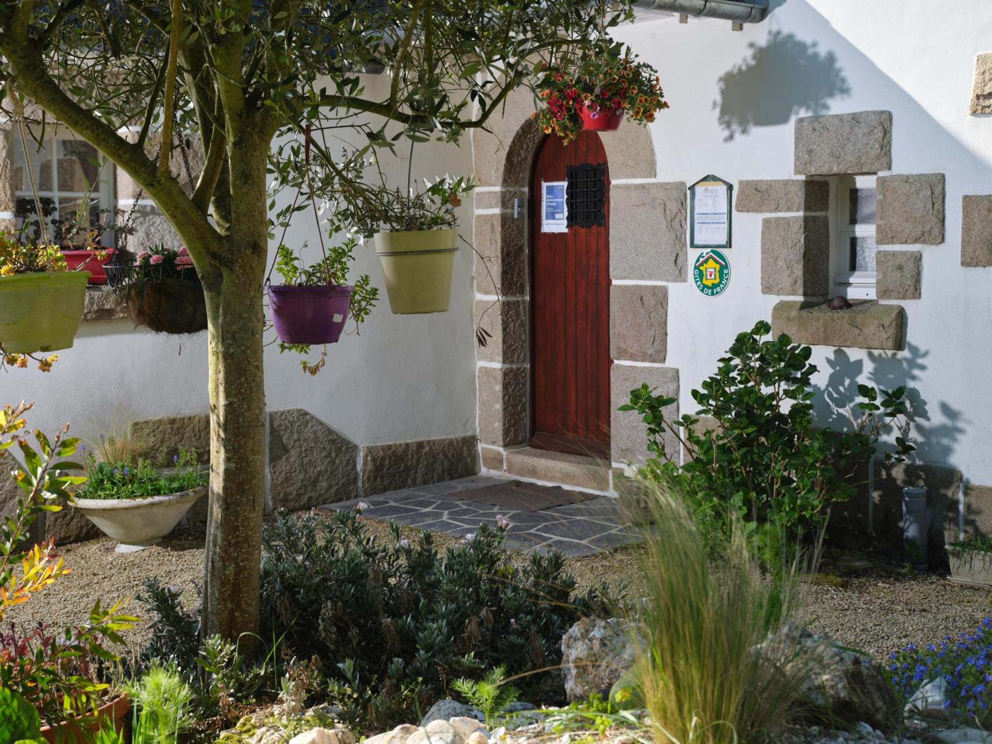 Les Roses Bed & Breakfast Santec Eksteriør bilde
